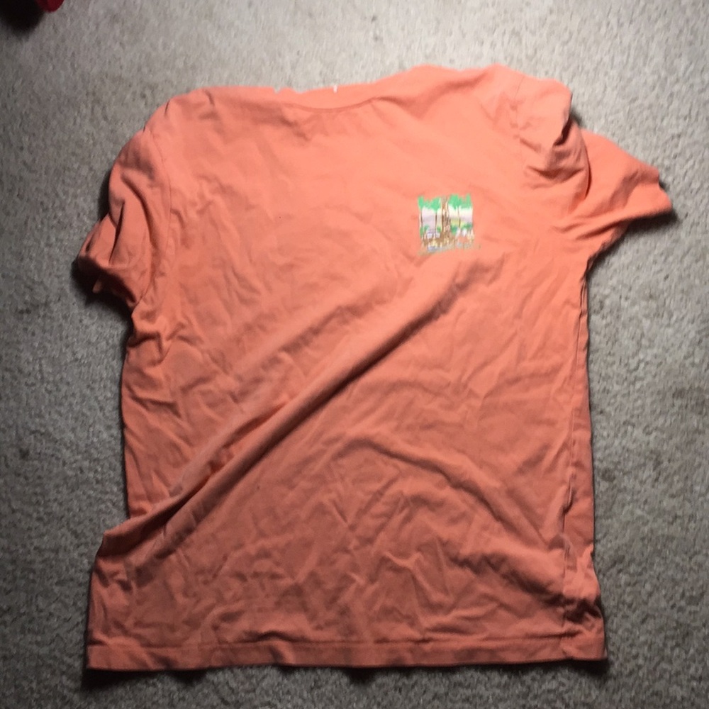 Vineyard vines t-shirt